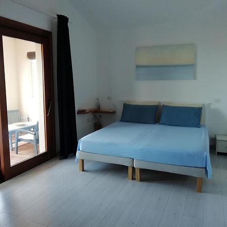 Frina Di Mari B&B San Teodoro  Εξωτερικό φωτογραφία