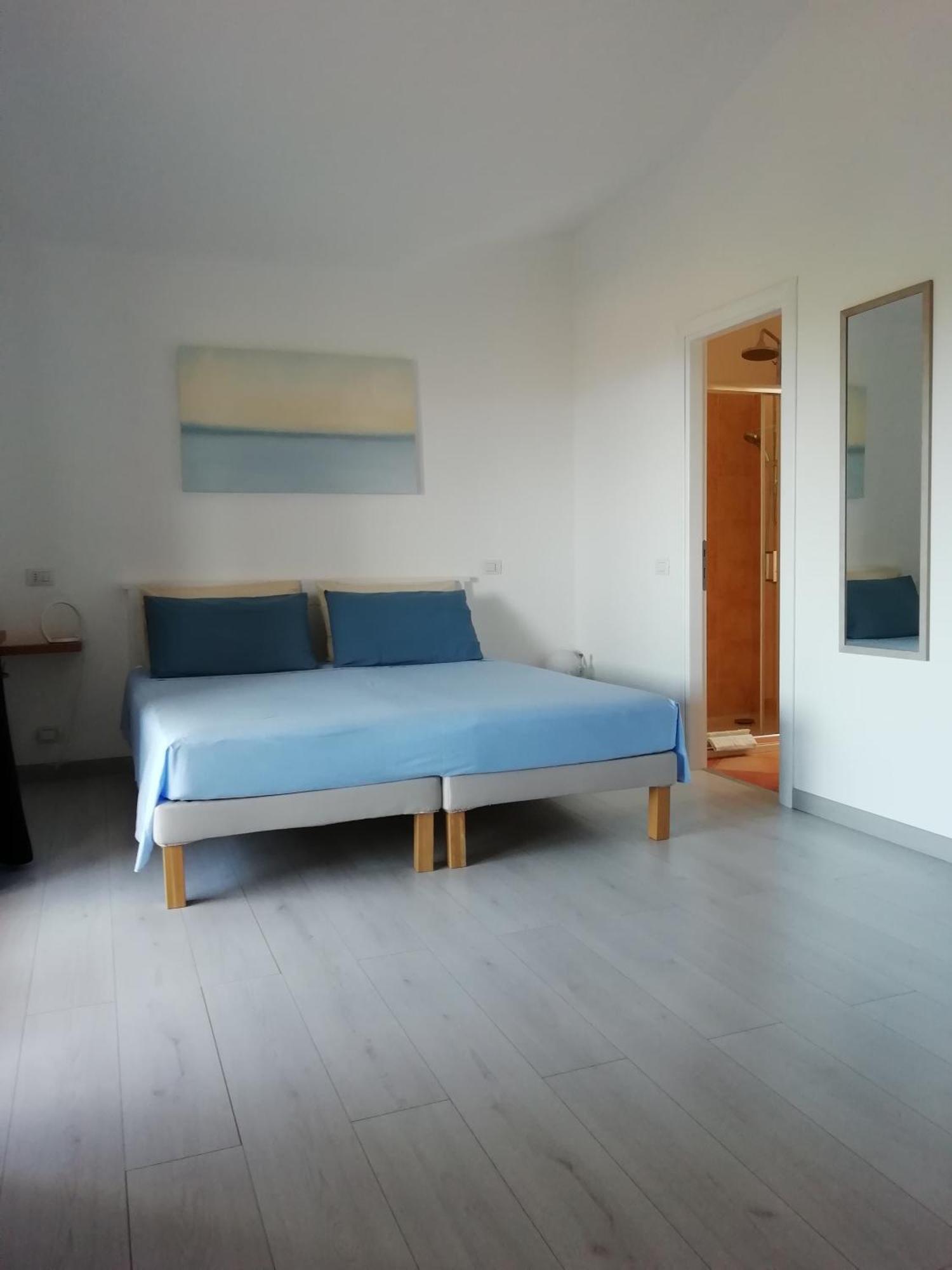 Frina Di Mari B&B San Teodoro  Δωμάτιο φωτογραφία